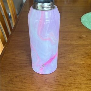 MAnna Swirl Design Insulated Bottle